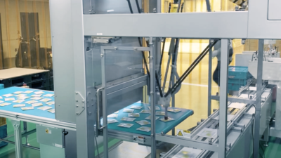 ダイレクトメール封入用のサンプル品をセットアップ