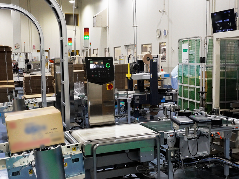 【導入インタビュー】梱包工程の検査・パレタイズ作業をロボット化|フライスター株式会社 様3