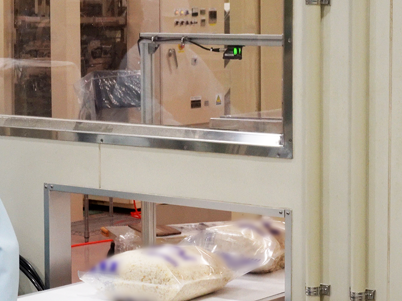 【導入インタビュー】梱包工程の検査・パレタイズ作業をロボット化|フライスター株式会社 様2